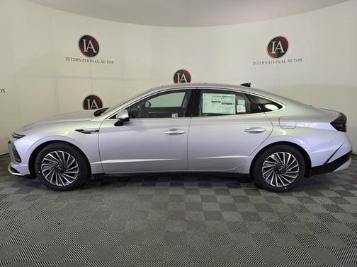 2025 Hyundai SONATA Hybrid Limited