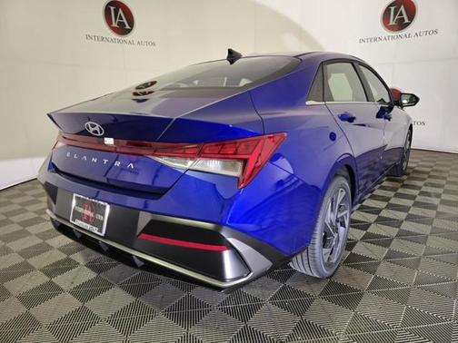 2025 Hyundai ELANTRA SEL