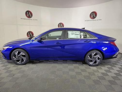 2025 Hyundai ELANTRA SEL