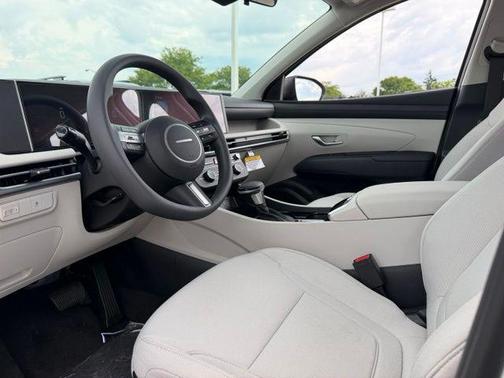 Serenity White Pearl 2026 Hyundai TUCSON SE