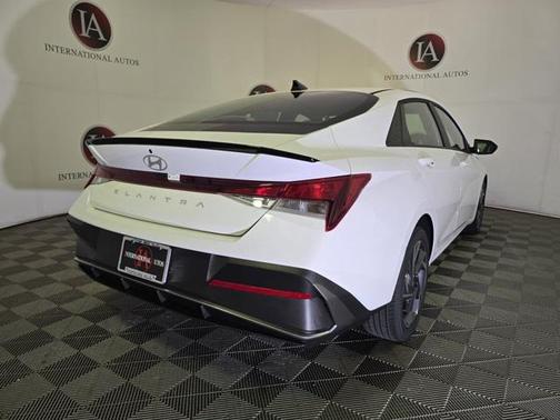 2025 Hyundai ELANTRA Sport