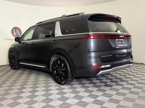 2022 Kia Carnival SX