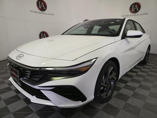 2025 Hyundai ELANTRA SEL