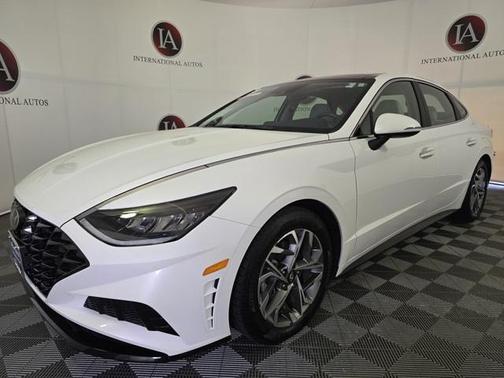 2022 Hyundai SONATA SEL