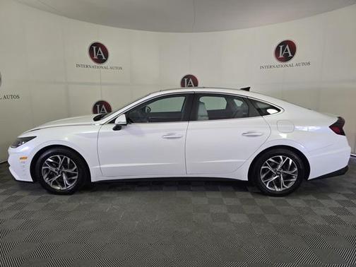2022 Hyundai SONATA SEL