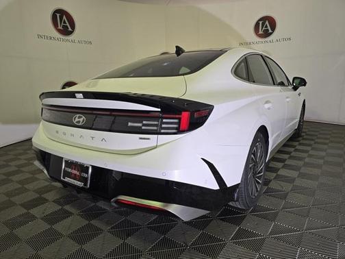 2025 Hyundai SONATA Hybrid Limited