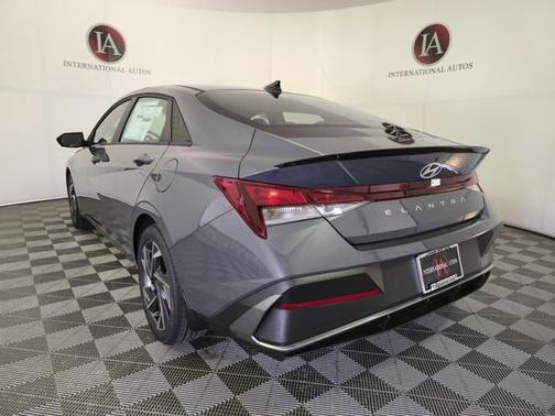 2025 Hyundai ELANTRA Sport