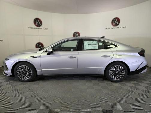2025 Hyundai SONATA Hybrid Limited