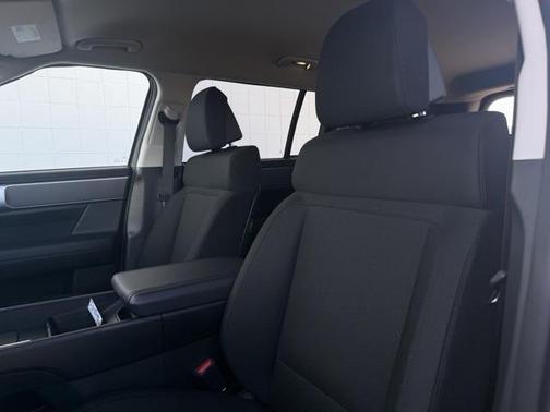 2025 Hyundai SANTA FE SE