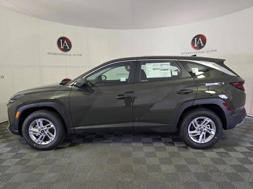 2025 Hyundai TUCSON SE