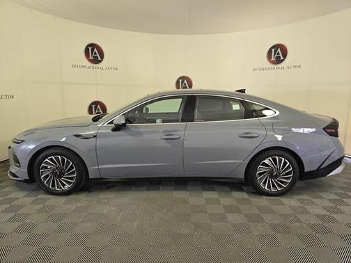 2024 Hyundai SONATA Hybrid Limited