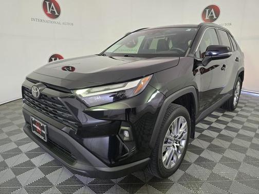 2022 Toyota RAV4 XLE Premium