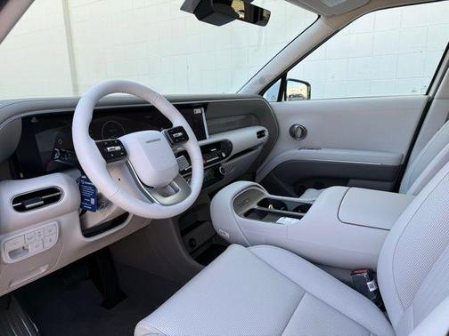 Creamy White Pearl 2026 Hyundai PALISADE SEL 7P