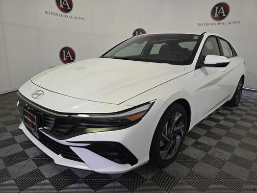2025 Hyundai ELANTRA Limited
