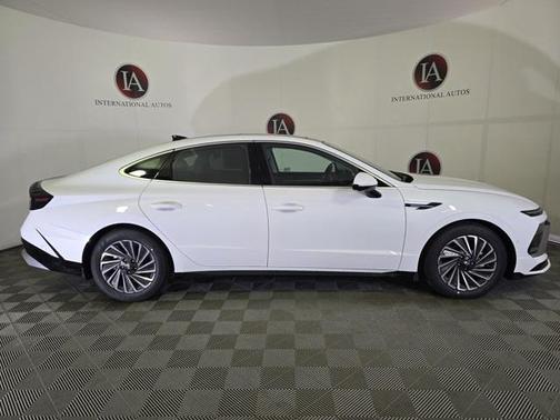 2025 Hyundai SONATA Hybrid Limited