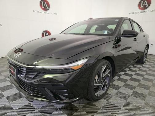 2025 Hyundai ELANTRA SEL