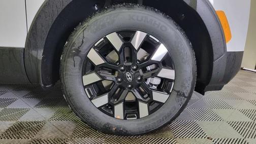 2025 Hyundai SANTA CRUZ SEL Activity