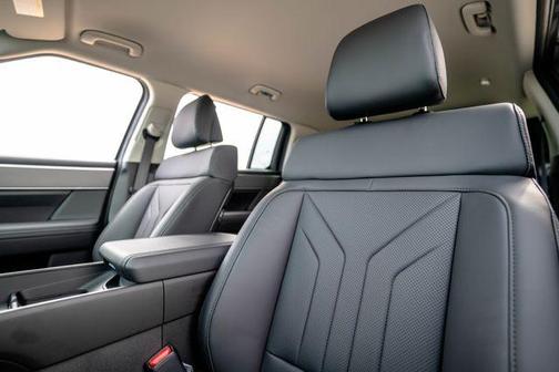 Ecotronic Gray 2026 Hyundai SANTA FE SEL 2.4