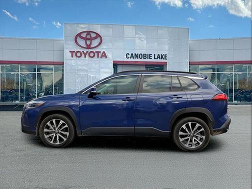 2024 Toyota Corolla Cross XLE