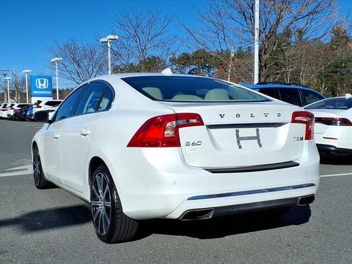 2016 Volvo S60 T5 Inscription Platinum