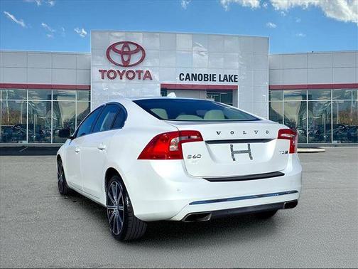 2016 Volvo S60 T5 Inscription Platinum