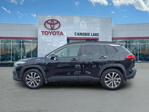 2022 Toyota Corolla Cross XLE