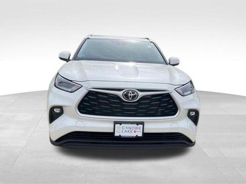 Blizzard Pearl 2021 Toyota Highlander XLE