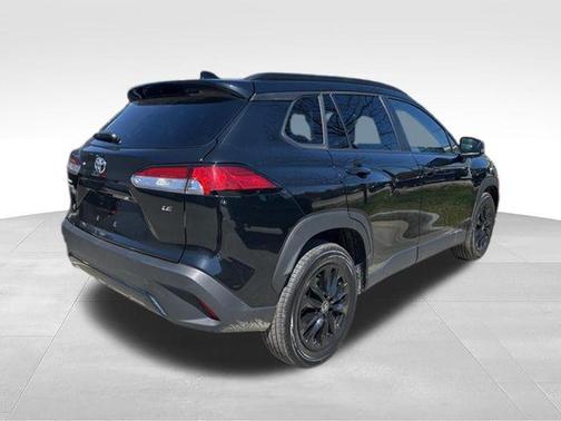 2025 Toyota Corolla Cross LE