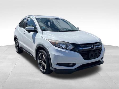 White Orchid Pearl White 2018 Honda HR-V EX-L w/Navigation