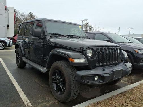 2023 Jeep Wrangler 4-Door Sahara Altitude 4x4