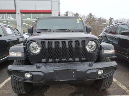 2023 Jeep Wrangler 4-Door Sahara Altitude 4x4