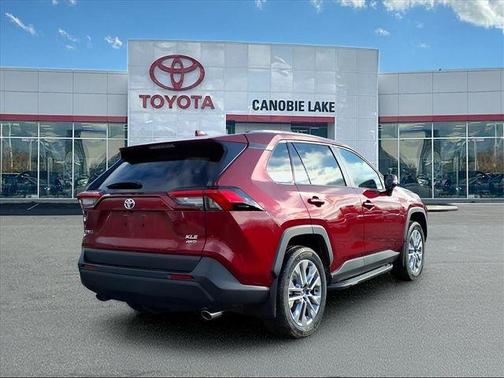 2025 Toyota RAV4 XLE Premium