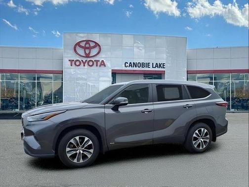 2024 Toyota Highlander Hybrid XLE