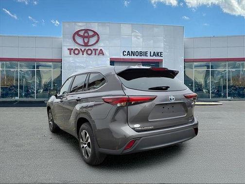 2024 Toyota Highlander Hybrid XLE