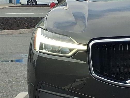 2019 Volvo XC60 T5 Momentum