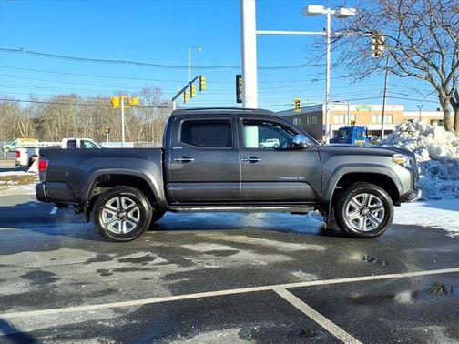 2017 Toyota Tacoma Limited