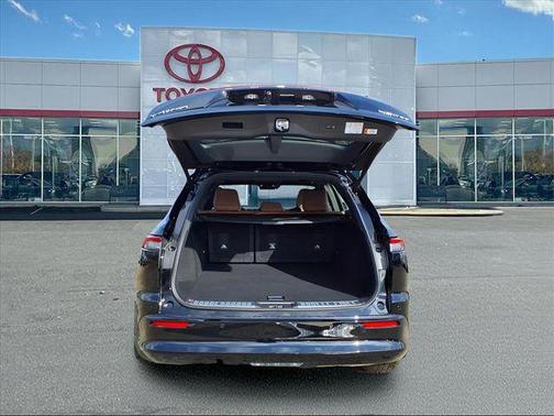 2025 Toyota Crown Signia Limited