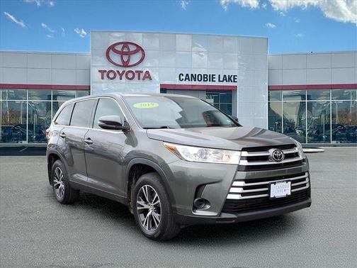 2019 Toyota Highlander LE