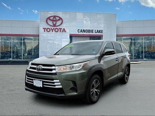 2019 Toyota Highlander LE
