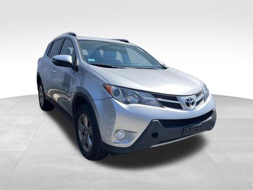 Classic Silver Metallic 2015 Toyota RAV4 XLE