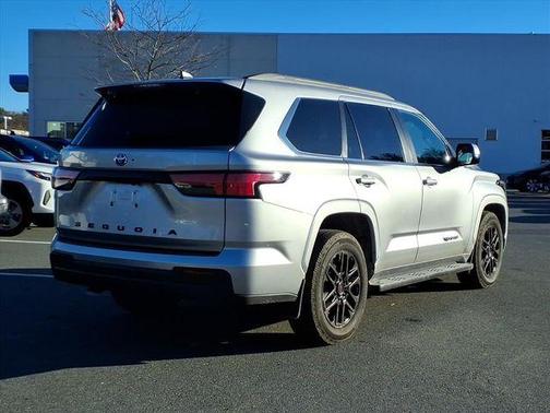 2024 Toyota Sequoia SR5