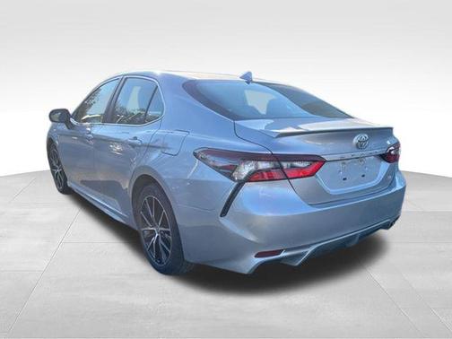 Celestial Silver Metallic 2023 Toyota Camry SE