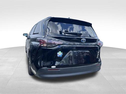 Midnight Black Metallic 2023 Toyota Sienna XLE