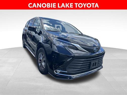 Midnight Black Metallic 2023 Toyota Sienna XLE