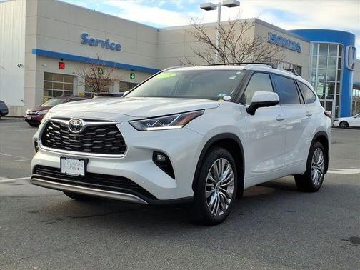 2025 Toyota Highlander Platinum