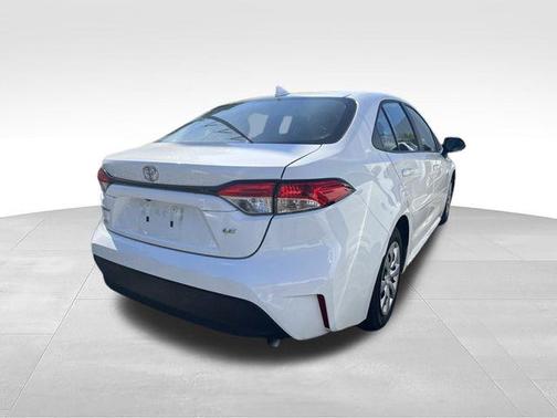 Ice Cap 2024 Toyota Corolla LE