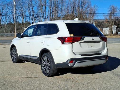 2020 Mitsubishi Outlander SE