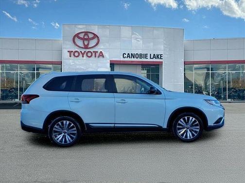 2020 Mitsubishi Outlander SE