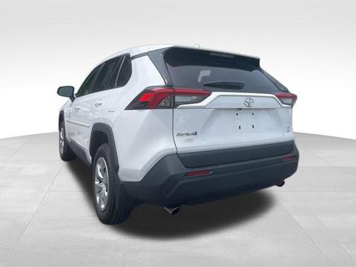 Ice Cap 2025 Toyota RAV4 LE