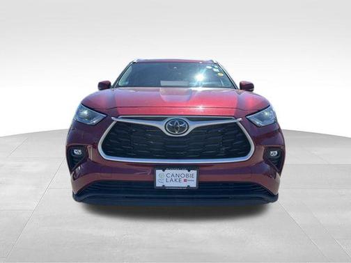 Ruby Flare Pearl 2022 Toyota Highlander XLE